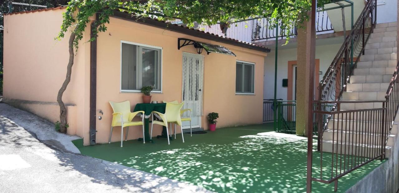 Apartman Gabriel Podgora Exterior foto